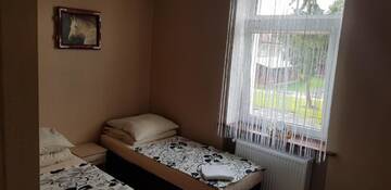 Фото номера Двухместный номер с 1 кроватью Хостелы Pałac pod Bocianim Gniazdem г. Runowo 4