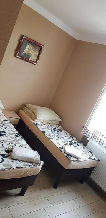 Фото номера Двухместный номер с 1 кроватью Хостелы Pałac pod Bocianim Gniazdem г. Runowo 6