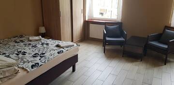 Фото номера Четырехместный номер Хостелы Pałac pod Bocianim Gniazdem г. Runowo 3